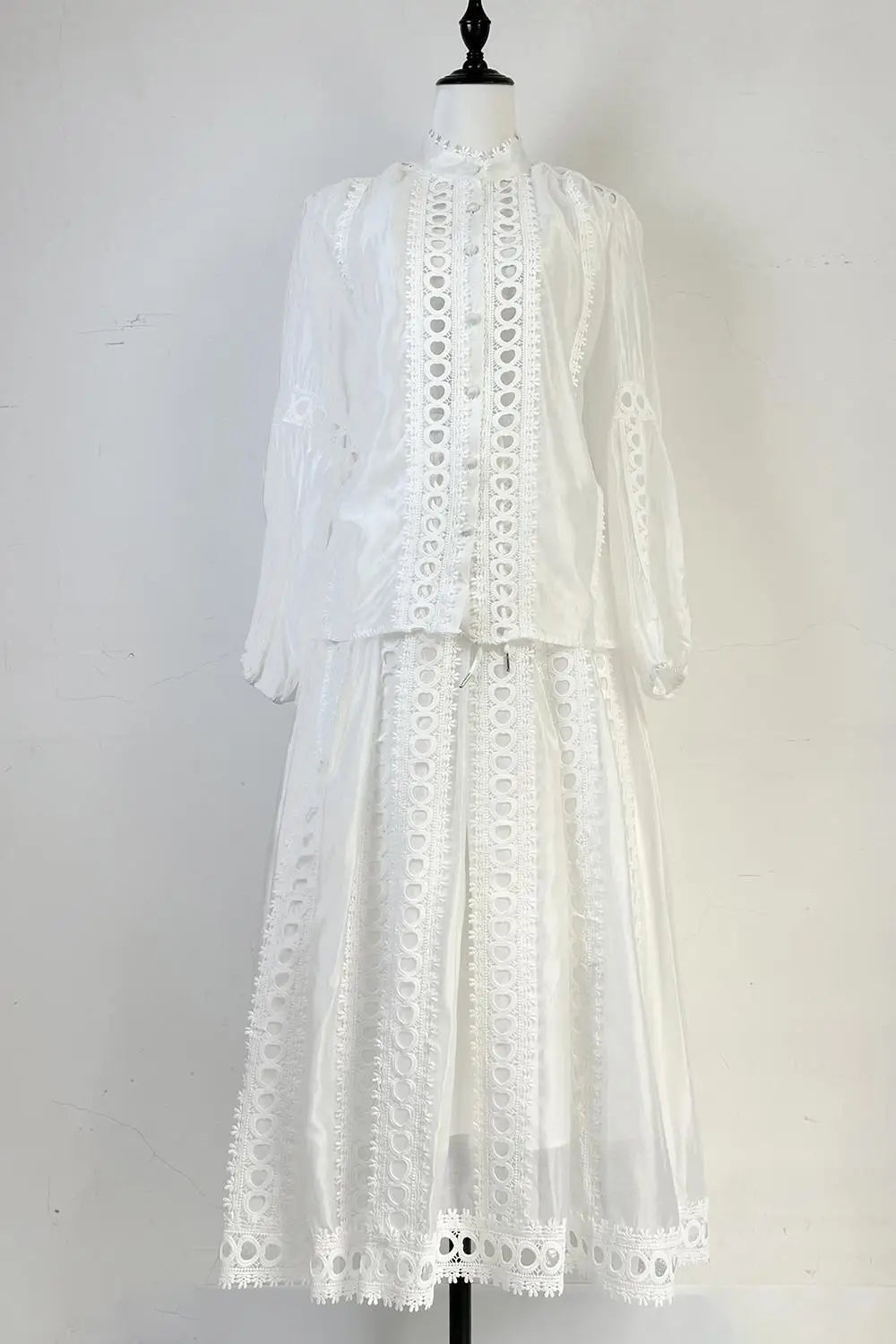 Luxury Long Dresses 2 Piece Sets Women Lace Hollow Out Embroidered Shirt + Maxi Skirts Suits Big Size 2025 Spring Party Vestidos