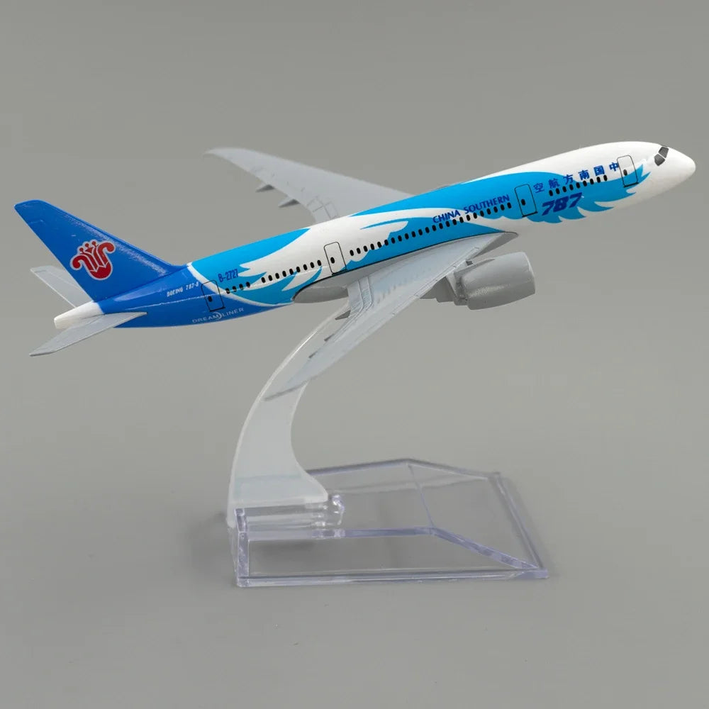 1/400 Scale Aircraft B787 China Southern 16cm Alloy Plane Boeing 787 Model Toys for Children Kids Gift Collection Decorations