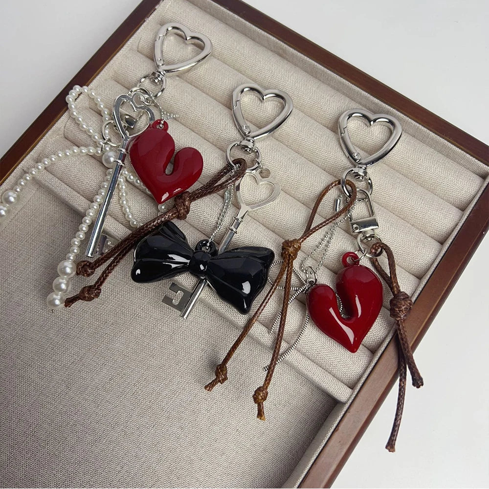 New Fashion Red Love Y2k Keychain Korean Charm Bag Pendant Handmade Beaded Bownot Keyring Vintage Red Metal Hanging Accessories
