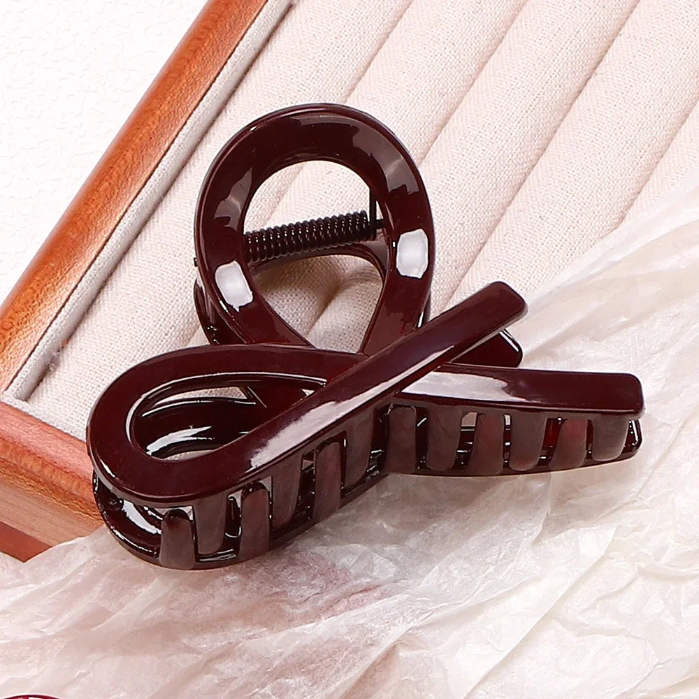 Elegant Geometric Large Ankola Red Hair Claws for Women Girls 2025 New Year Barrettes Hairpins Hair Grab Shark Clip Accessories