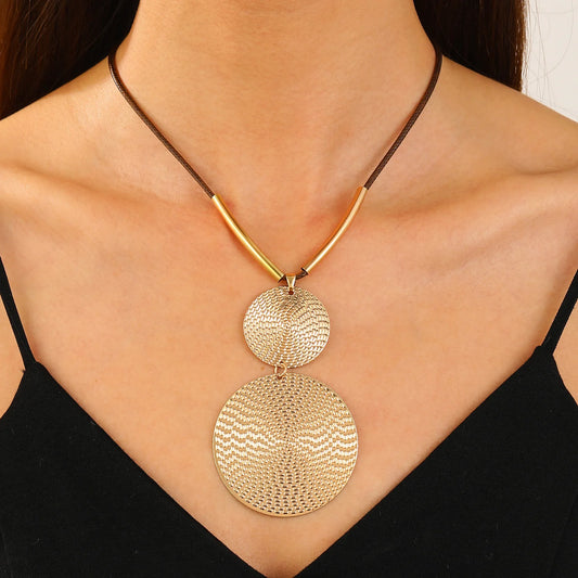 Hip-hop Round Shaped Metal Necklace for Women Circular Tubes Minimalist Exaggerated Black PU Rope Pendant Necklace