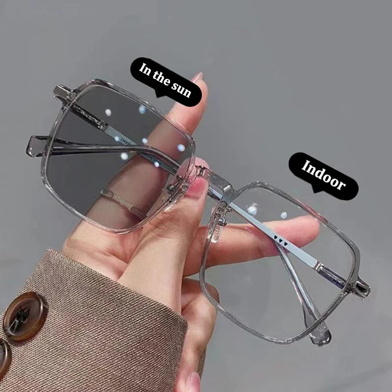 Neue photochrome Brille Anti Blaulicht Brille Herren Damen Farbwechsel Brille Anti UV Sonnenbrille Quadratisch Klarer Rahmen Brillen