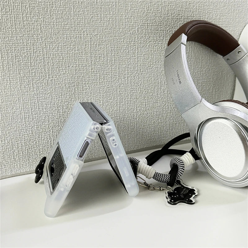 Korean Cute 3D Cat Phone Case For Samsung Galaxy Z Flip 6 5 4 Z Flip5 Flip6 Flip4 5G Cover with Hand Strap Pendant Silicone Capa