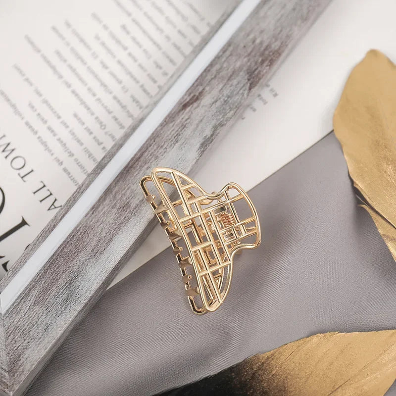 2024 New Fashionable Women's Gold Small Geometry Back Head Clip Korean Elegant Style Minimalist Shower Hair Accessories