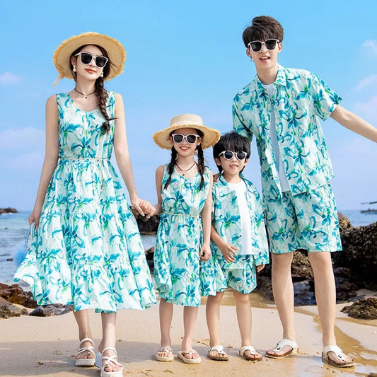 Urlaub Eltern-Kind-Kleidung Familie passende Strand Paar Kleidung Papa Sohn Outfits Sets Resort Mama Tochter ärmelloses Kleid 