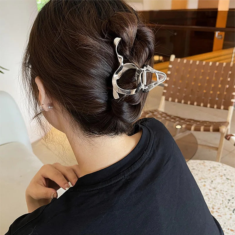 Classic Mini Geometric Love Hair Grab Barrettes Women Vintage Small Hair Claws Shark Clip Kid Headwear Korean Hair Accessories