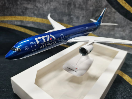 لعبة طائرة A350-900 بمقياس 1/200 من شركة الخطوط الجوية الإيطالية ITA، مصنوعة من البلاستيك ABS، نموذج طائرة لعبة هدية للتجميع من Aviati 