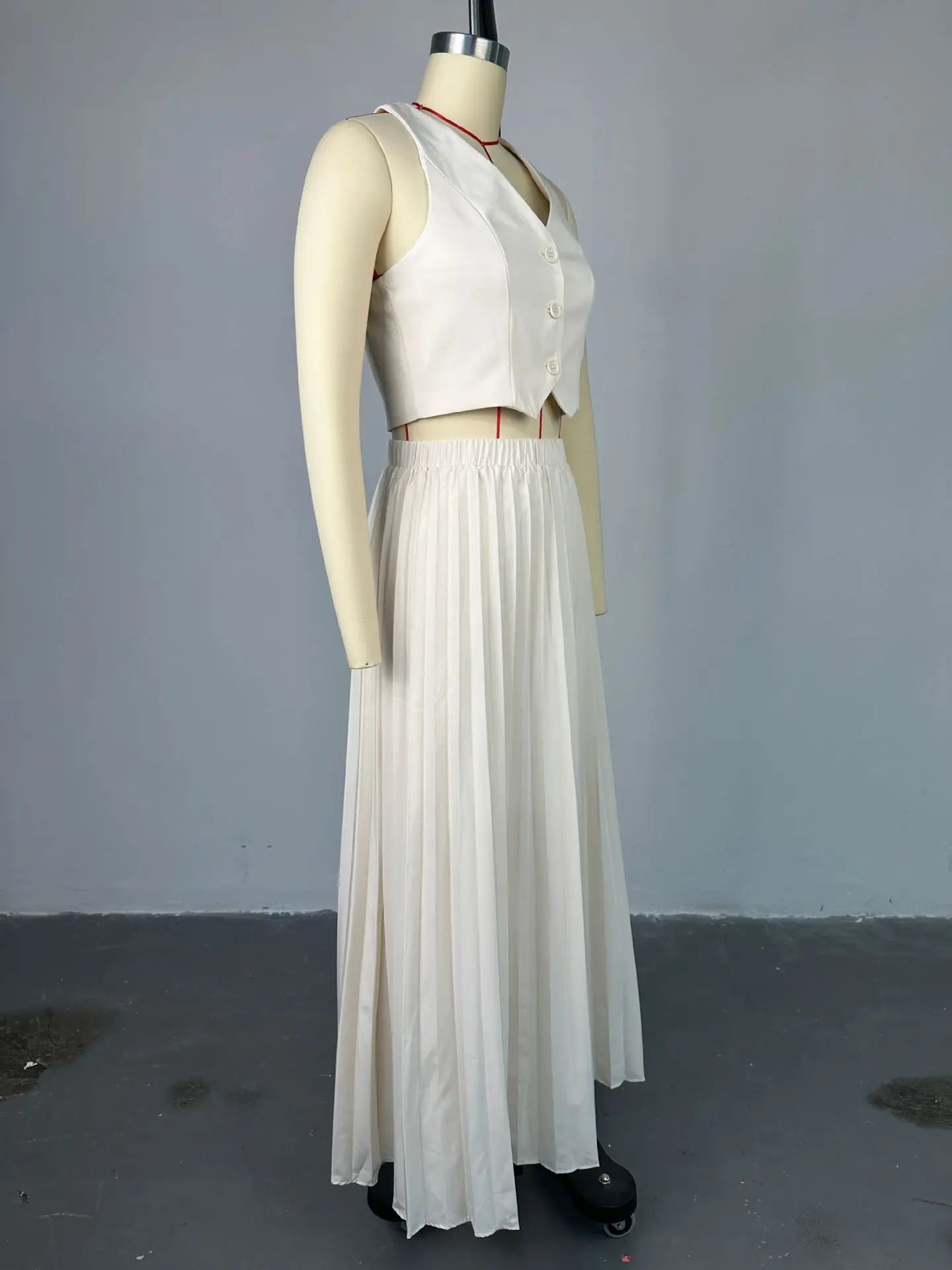 Women's suit 2024 summer new fashion halter waistcoat casual skirt two-piece set clothes