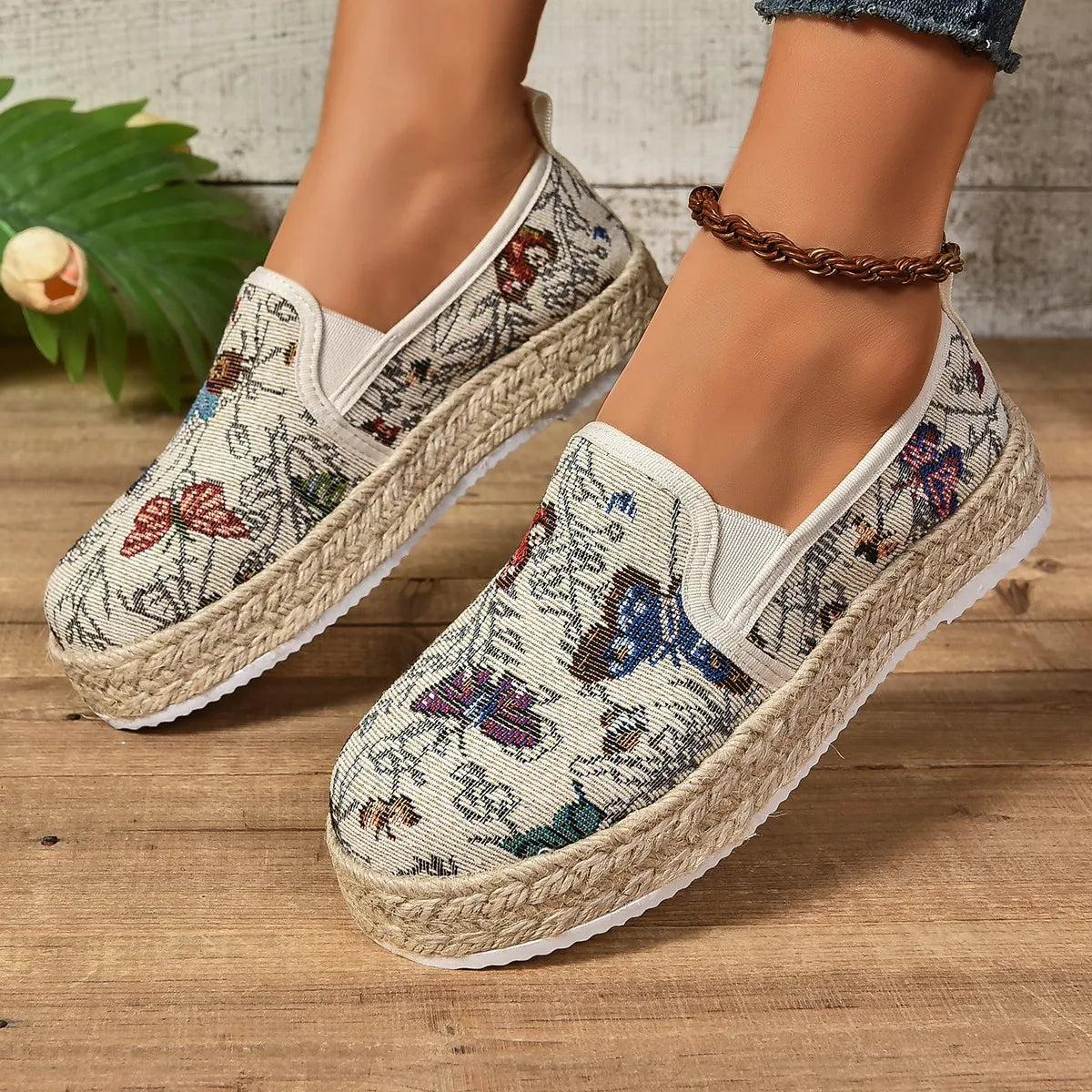 Women Flats Shoes 2025 Summer New Fashion Platform Loafers Flowers Casual Comfortable Sneakers Women Barefoot Shipping Shoes