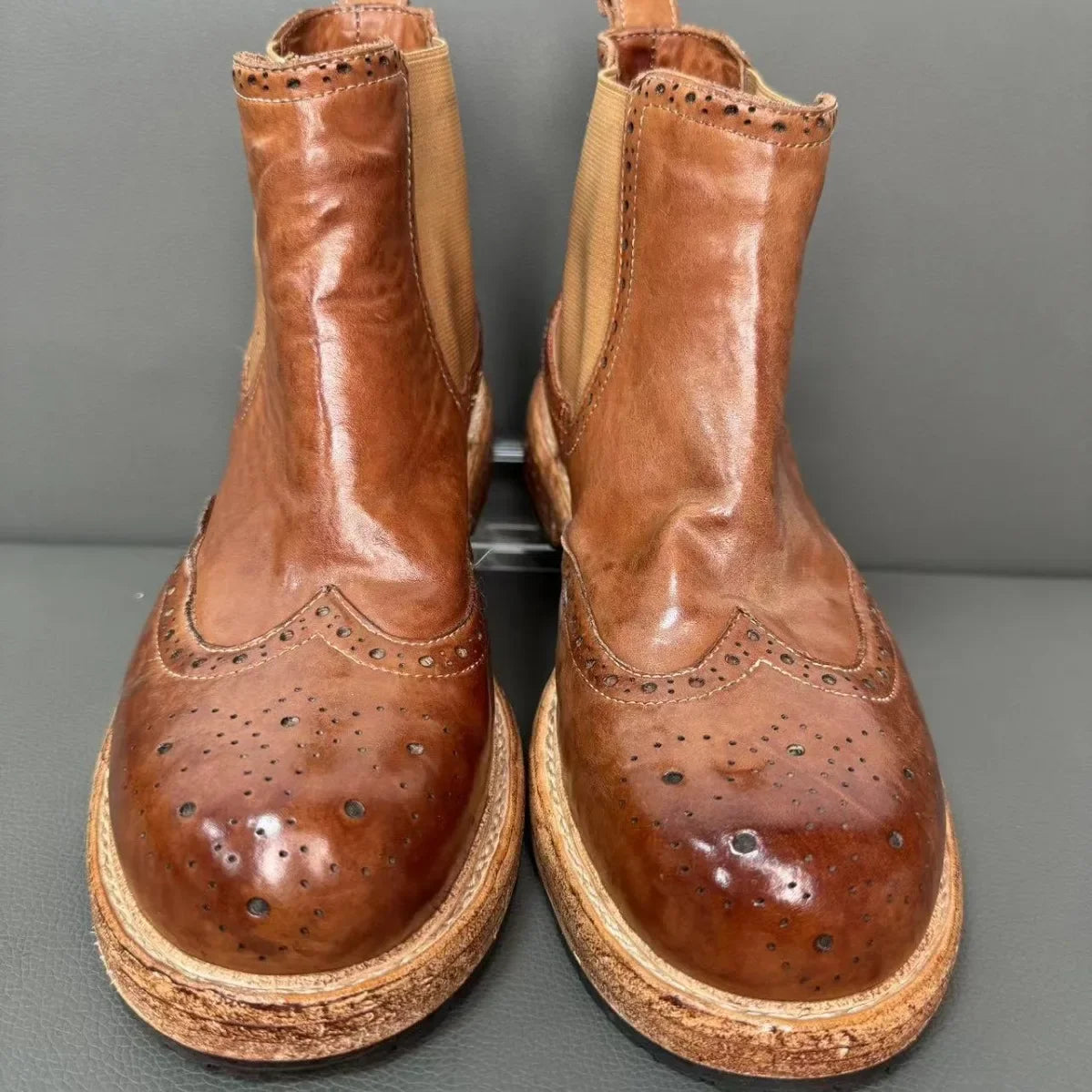 Goodyear-welding New Horse Leather Men's Chelsea Boots with Elastic Sleeves Wearing Block Carved Shoes Men's Leather Shoes