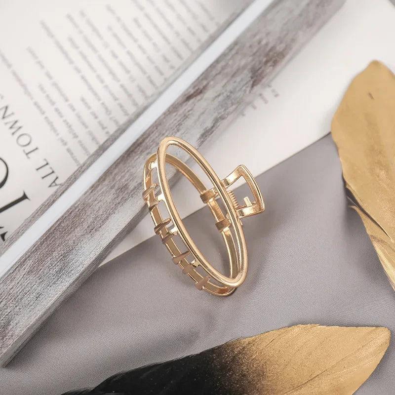 2024 New Fashionable Women's Gold Small Geometry Back Head Clip Korean Elegant Style Minimalist Shower Hair Accessories